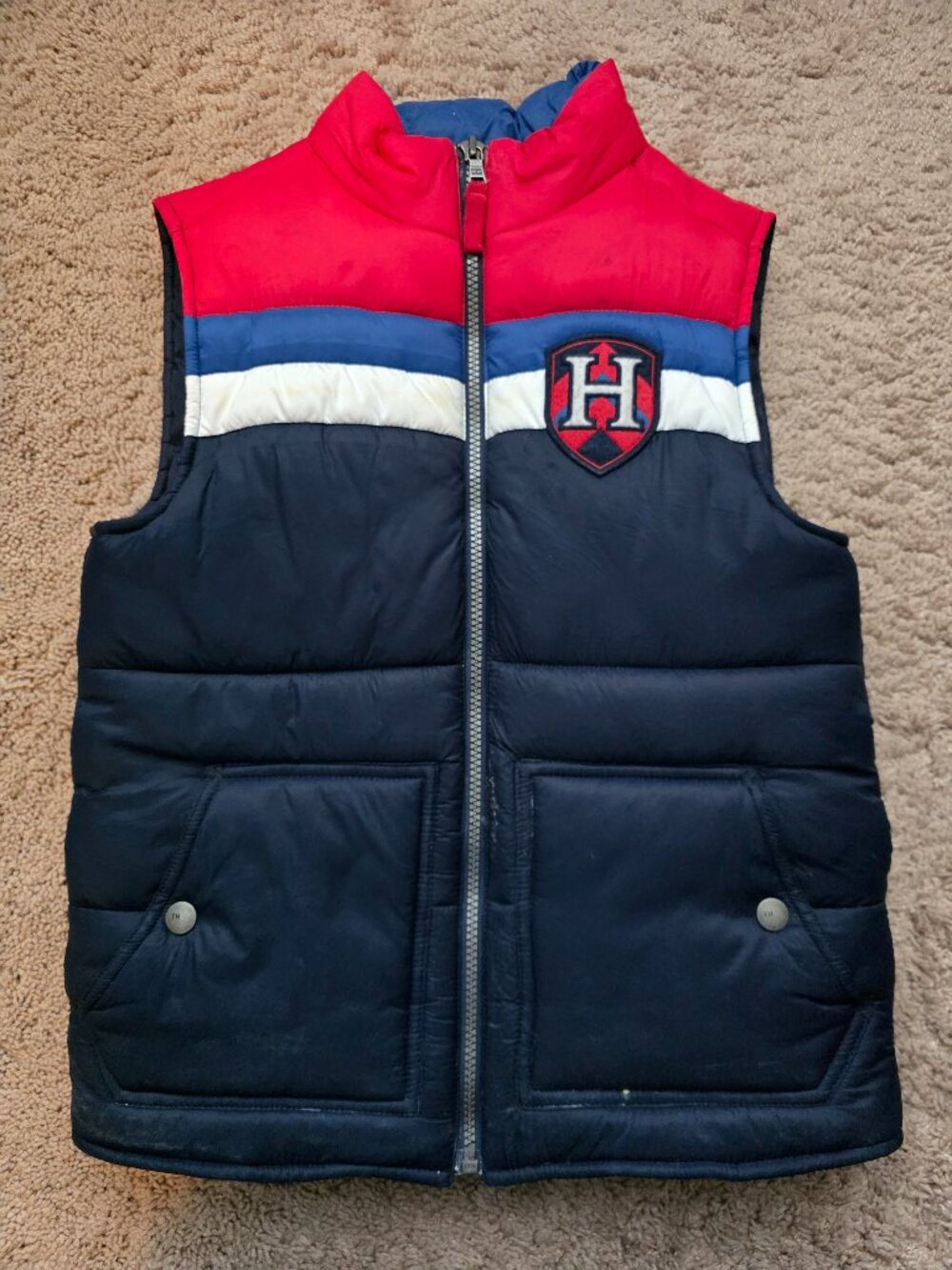Tommy Hilfiger Boys Puffer Vest Size 6/7 Red Navy Colorblock